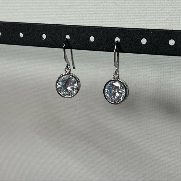 VINTAGE Silver Tone Rhinestone Drop Hook Earrings - Picture 7 of 9